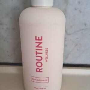 Routine Wellness Rose Hips Conditioner Sealed with pump